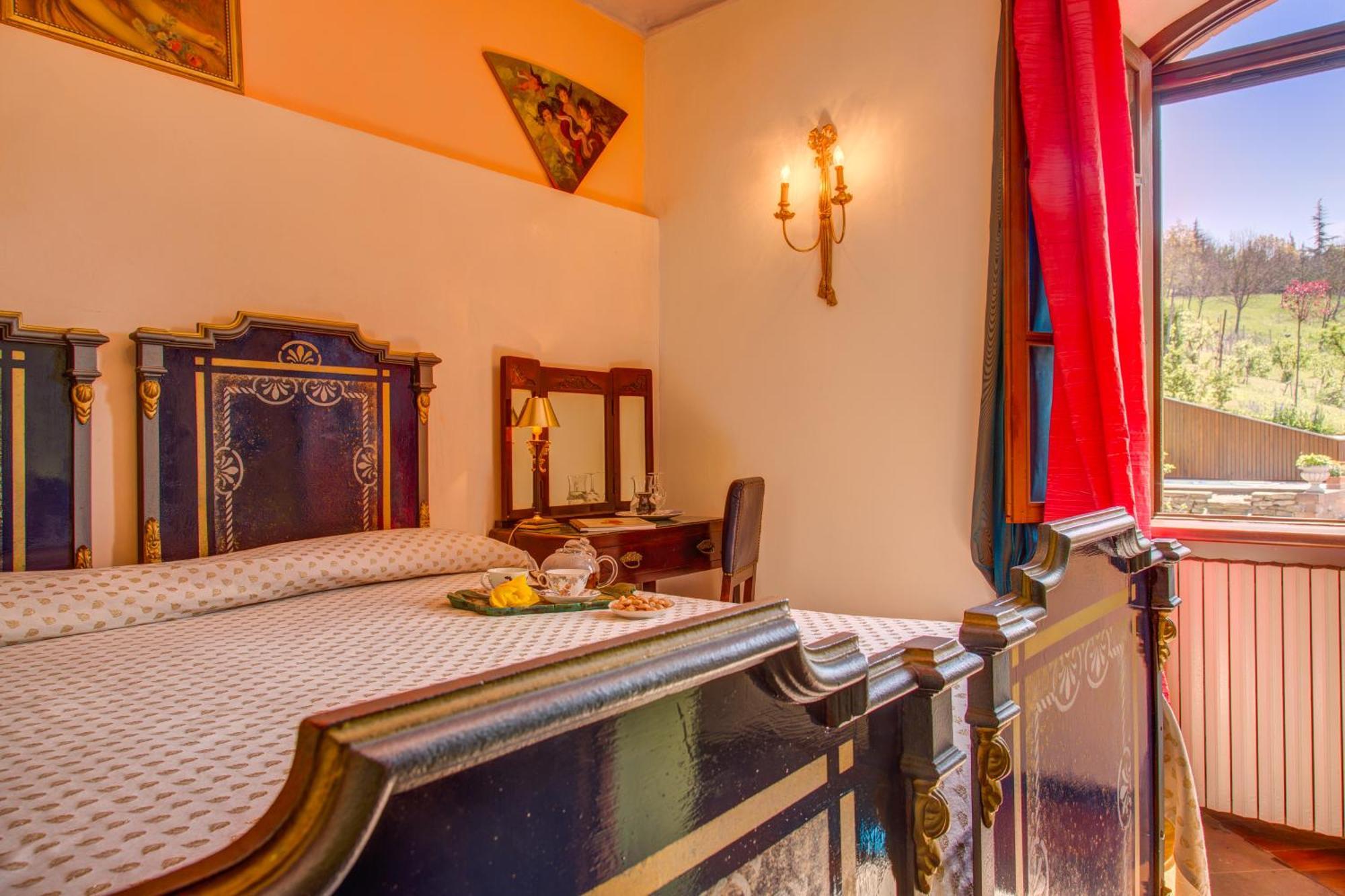 Villa La Favorita Alba  Room photo